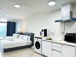 Trefoil by Manhattan Group