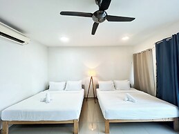 Trefoil by Manhattan Group