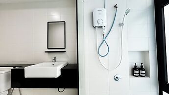 Trefoil by Manhattan Group