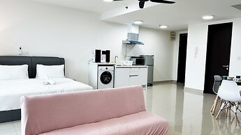 Trefoil by Manhattan Group