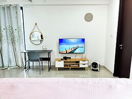 Trefoil by Manhattan Group