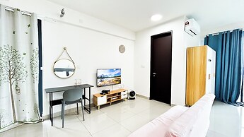 Trefoil by Manhattan Group