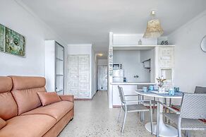 Apartment Near Platja Almadrava Beach