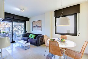 Beachfront Apartment in Roses