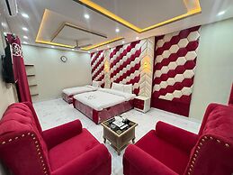 Decent Family Guest House