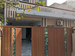 Decent Family Guest House