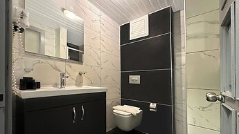 Casa De Levi̇ssi̇ Hotel Oludeni̇z