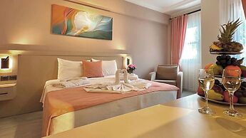 Casa De Levi̇ssi̇ Hotel Oludeni̇z