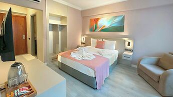 Casa De Levi̇ssi̇ Hotel Oludeni̇z