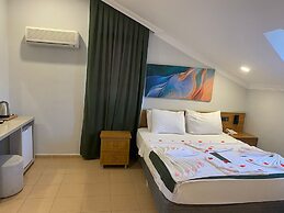 Casa De Levi̇ssi̇ Hotel Oludeni̇z