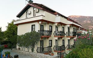 Casa De Levi̇ssi̇ Hotel Oludeni̇z