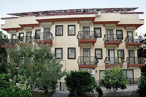 Casa De Levi̇ssi̇ Hotel Oludeni̇z