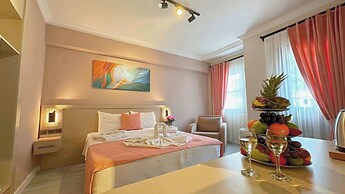 Casa De Levi̇ssi̇ Hotel Oludeni̇z