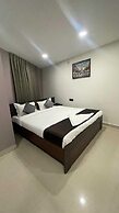 HOTEL BLACK GRAPES INN