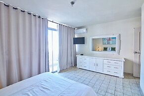 Modern Santo Domingo Condo in Heart of Gazcue