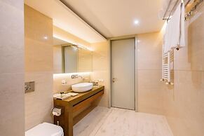 Golden Palace Hotel