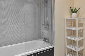 Host Stay Three Graces Getaway