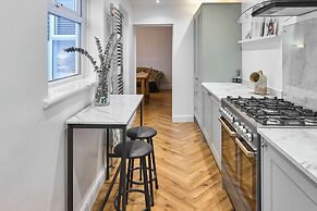 Host Stay Railway Cottages