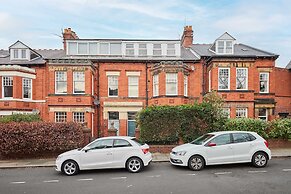 Host Stay The Rooftop Gallery