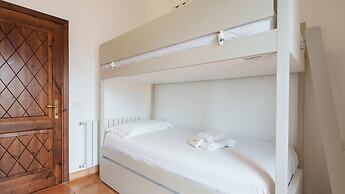 Villa Flora in Loiri Porto San Paolo