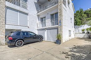 Apartment in Mountain Gateway