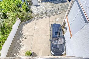 Apartment in Mountain Gateway