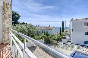 Apartment in Mountain Gateway