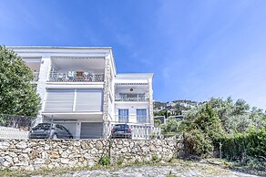 Apartment in Mountain Gateway