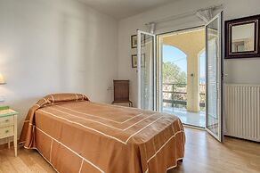 Pretty Apartment With Balcony