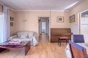 Pretty Apartment With Balcony