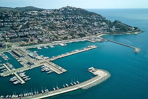 Pretty Apartment With Balcony