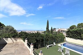 House in Roses With Pool Near La Punta Beach