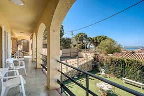 Pretty Apartment With Balcony