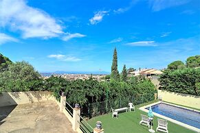 House in Roses With Pool Near La Punta Beach