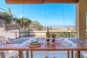 Pretty Apartment With Balcony