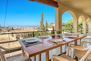 Pretty Apartment With Balcony