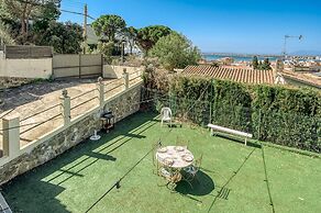 Pretty Apartment With Balcony