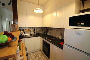 Spacious Apt. With Barbecue in Roses