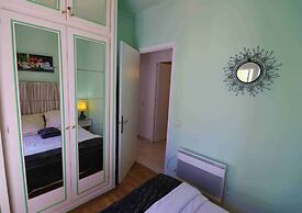 Spacious Apt. With Barbecue in Roses