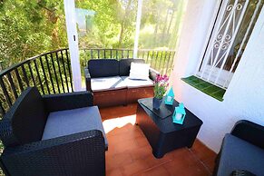 Spacious Apt. With Barbecue in Roses