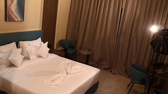 Hotel Tulips inn by VKG