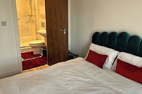 Cozy 2-bed Apartment in Grays