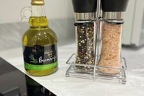 Cozy 2-bed Apartment in Grays