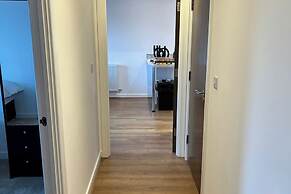 Cozy 2-bed Apartment in Grays