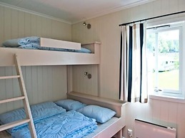 Spacious Holiday Home in Kinsarvik