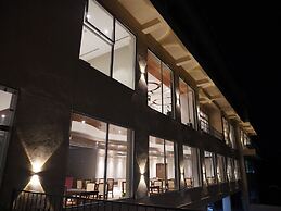 Astra Resort and Caffe