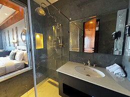 Astra Resort and Caffe