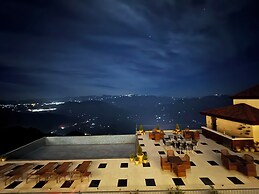 Astra Resort and Caffe