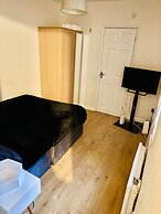 Derby Spacious Room Studio in City Centre