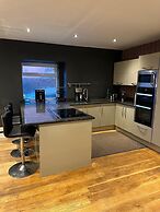 Manchester Retreat With 3 Bedrooms